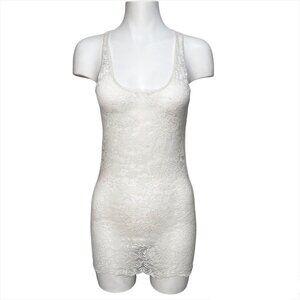 Size S Aritzia Wilfred Sheer  Floral Lace Tank top